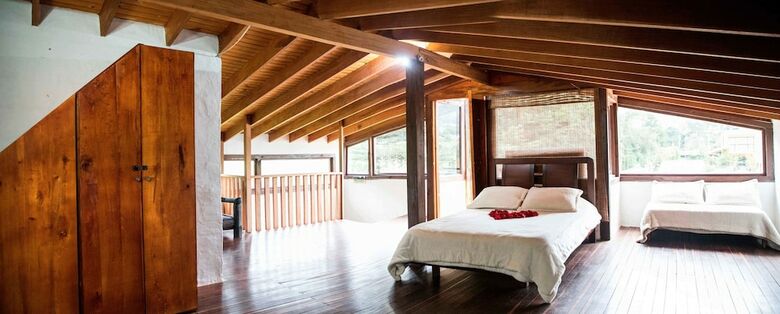 Hotel Casa Pernia