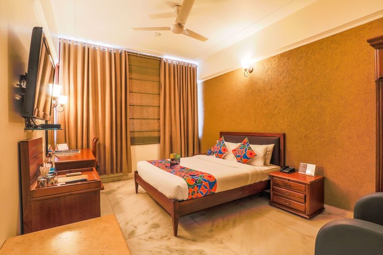 Fabhotel Sheronz Piccadily Chowk
