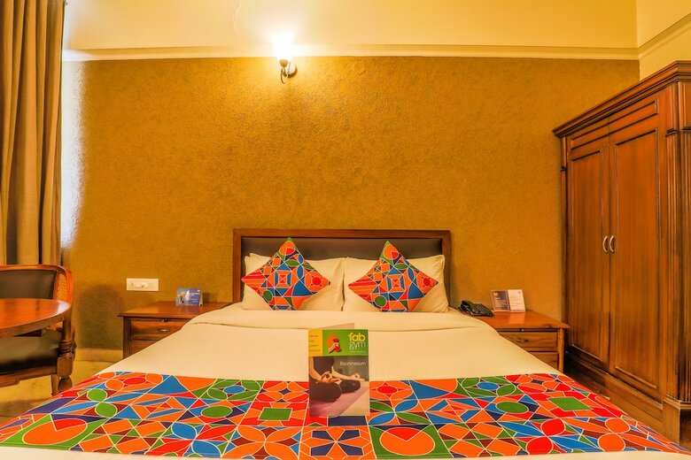 Fabhotel Sheronz Piccadily Chowk
