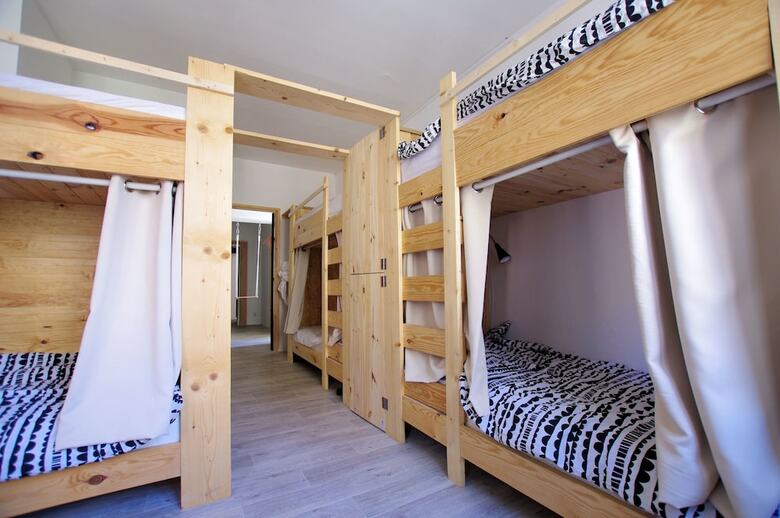 Hostal Hostel Les Cord�es Li�es