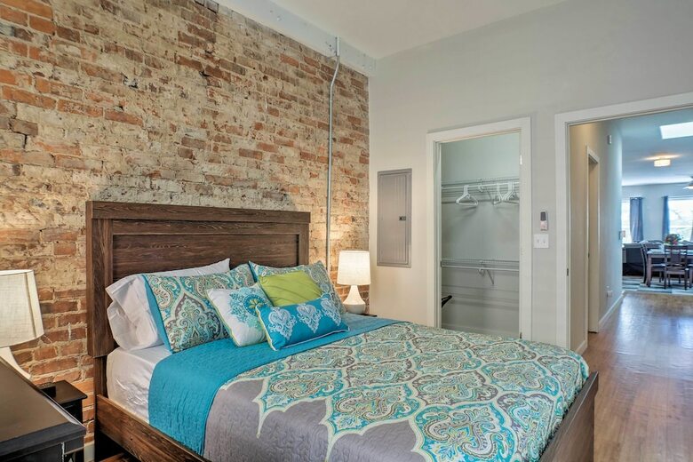 Cityscape I - Sleeps 8