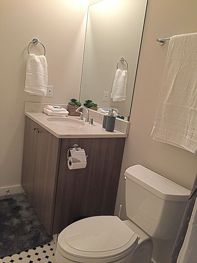 Cityscape I - Sleeps 8