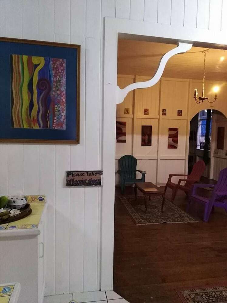 Hostal Colonial Lodge Hostel