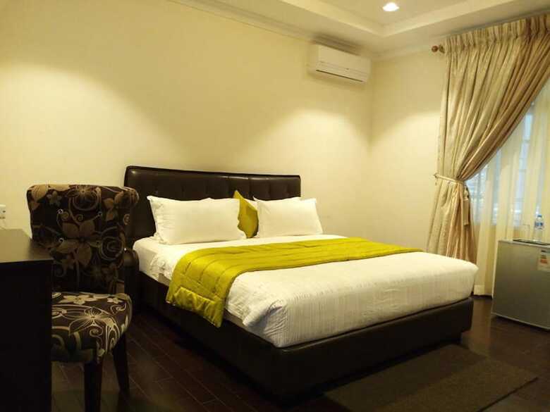 World Lilies Hotel & Events Place