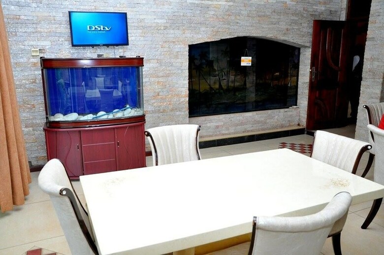 Ropani Hotel Kajjansi