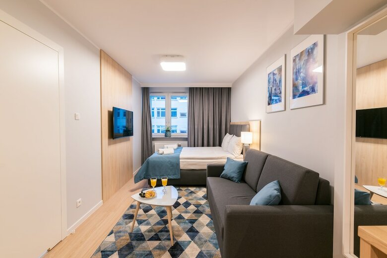 Q17 Apartments