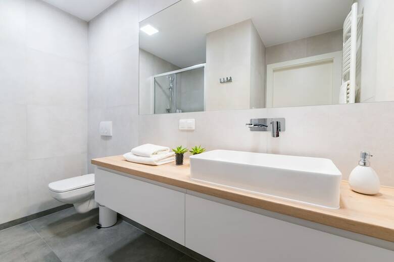 Q17 Apartments