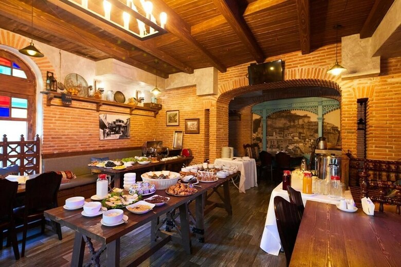 Aparthotel Meidan Suites