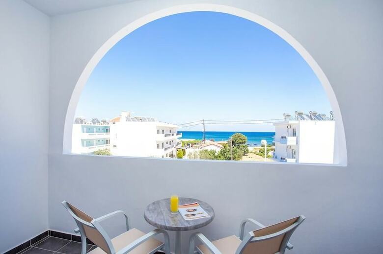 Aparthotel Alexander Studios & Suites - Adults Only