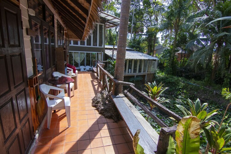Hotel Ban Na Kai Mook Beach