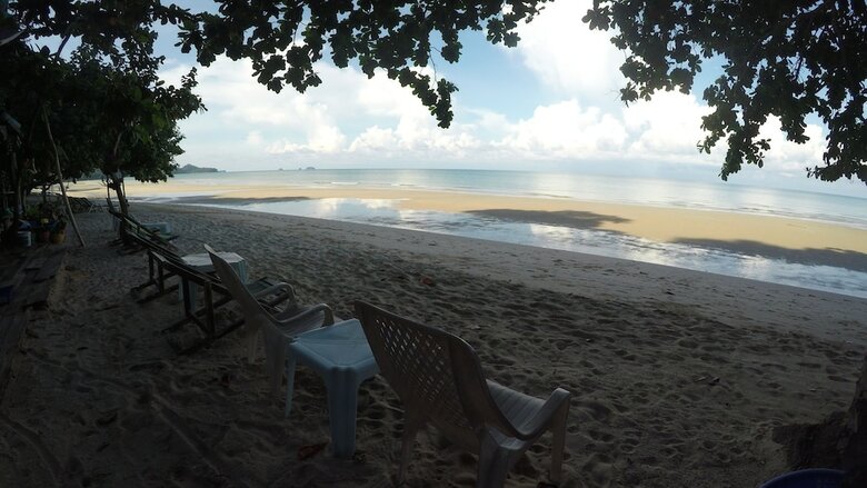 Hotel Ban Na White Sand Beach
