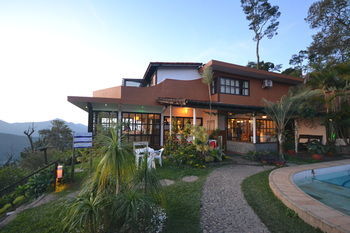 Hostal Pousada Le Siramat