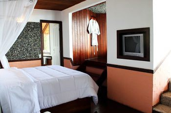 Hostal Pousada Le Siramat