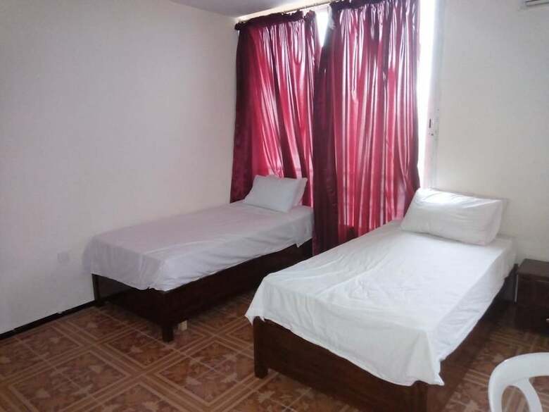 Hotel H�tel Caf� Restaurant Assaka
