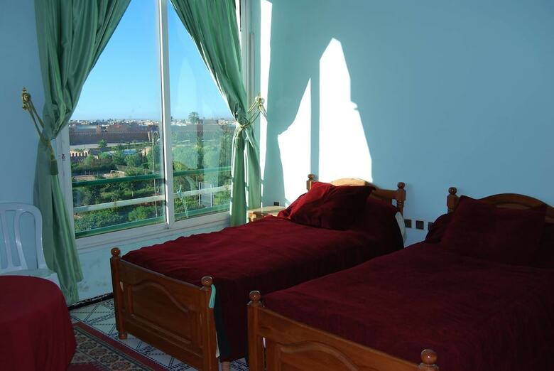 Hotel H�tel Caf� Restaurant Assaka
