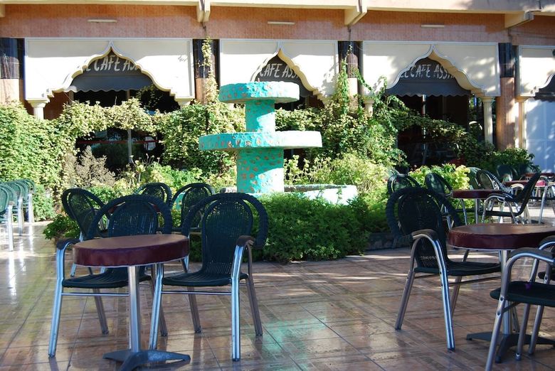 Hotel H�tel Caf� Restaurant Assaka