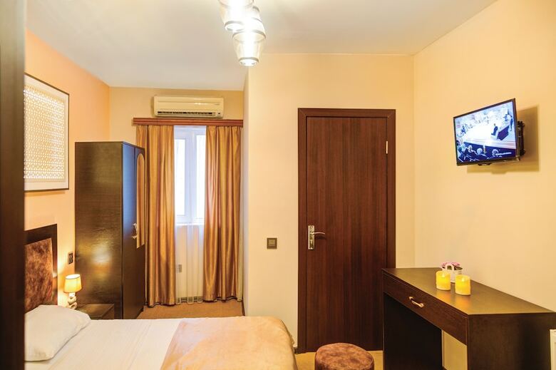 Twin Castle Boutique Hotel