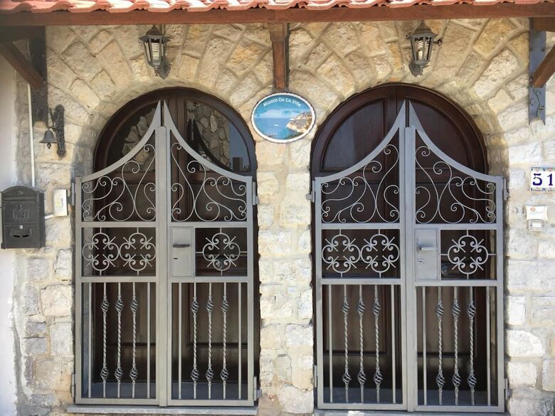 La Maison De La Ville