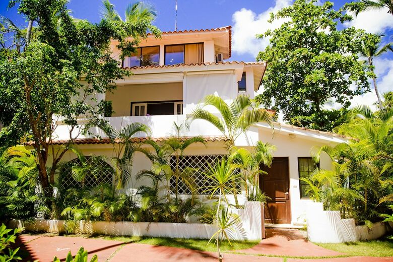 Aparthotel Modern Studio Near Arena Gorda Beach