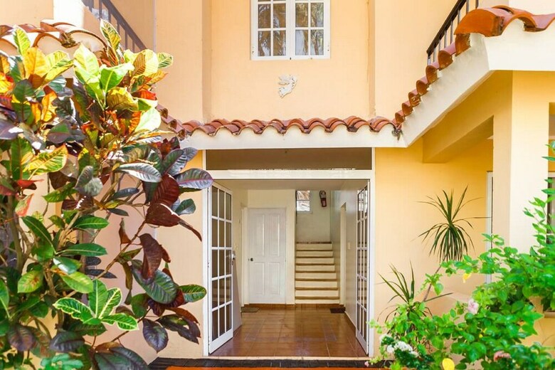 Aparthotel Apartmentos Florisel - Long Term Rentals Available