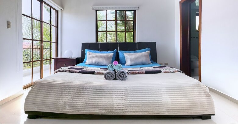 Rosa Hermosa - Private Beach Apartment