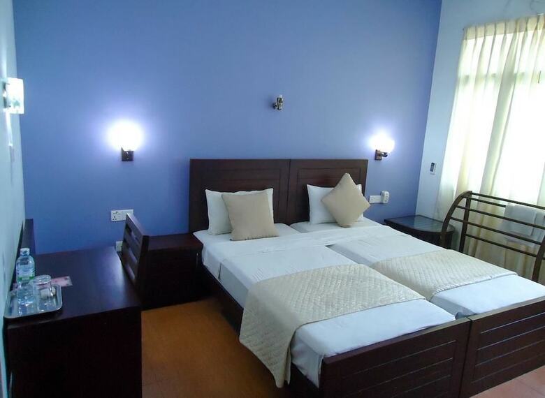 Subhas Hotel