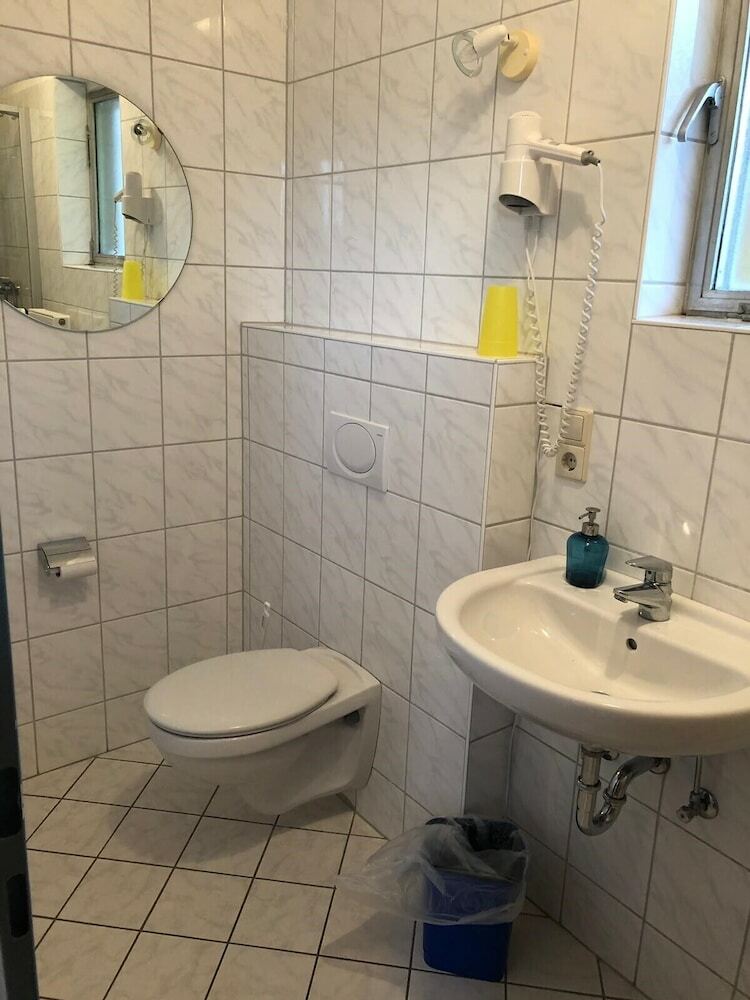 Hostal Sporthostel R�ssle