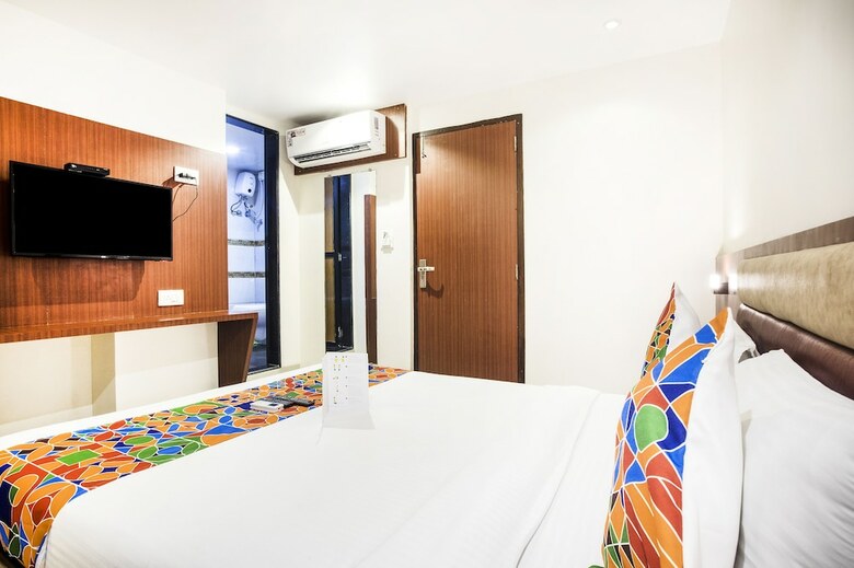 Fabhotel Castle Inn