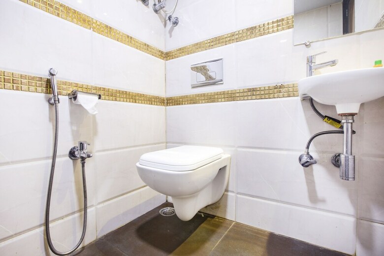 Fabhotel Castle Inn