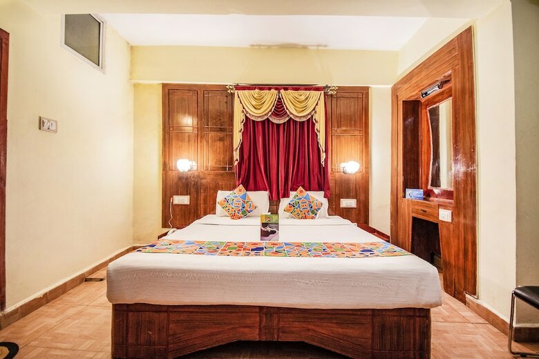 Fabhotel Roshan Residency Naidupuram