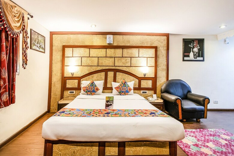 Fabhotel Roshan Residency Naidupuram