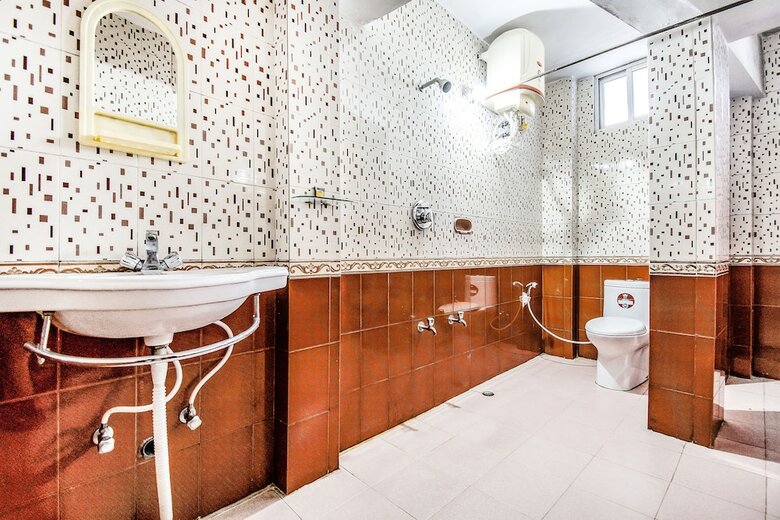 Fabhotel Roshan Residency Naidupuram