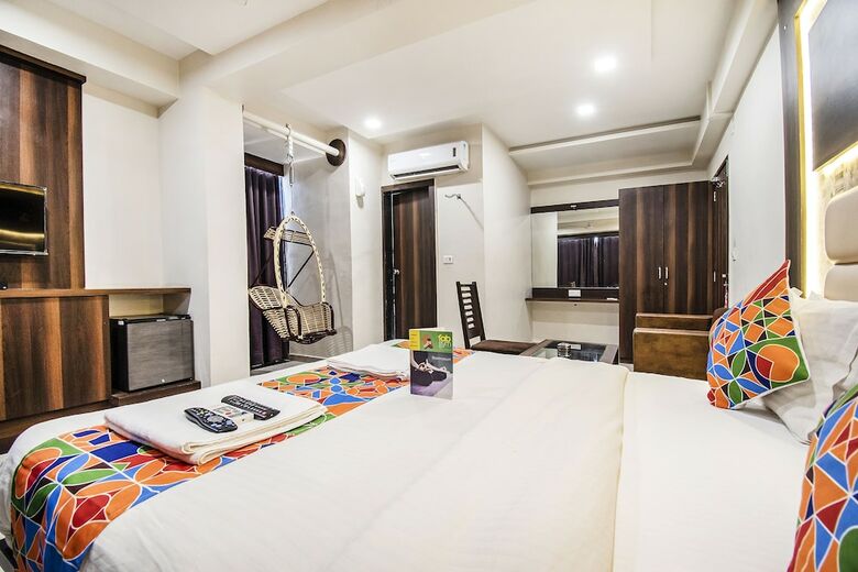 Fabhotel Royal Residency Sama- Savli Rd
