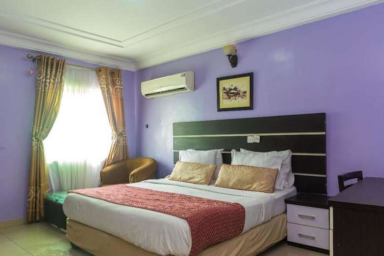 Royal Terrace Hotel & Towers