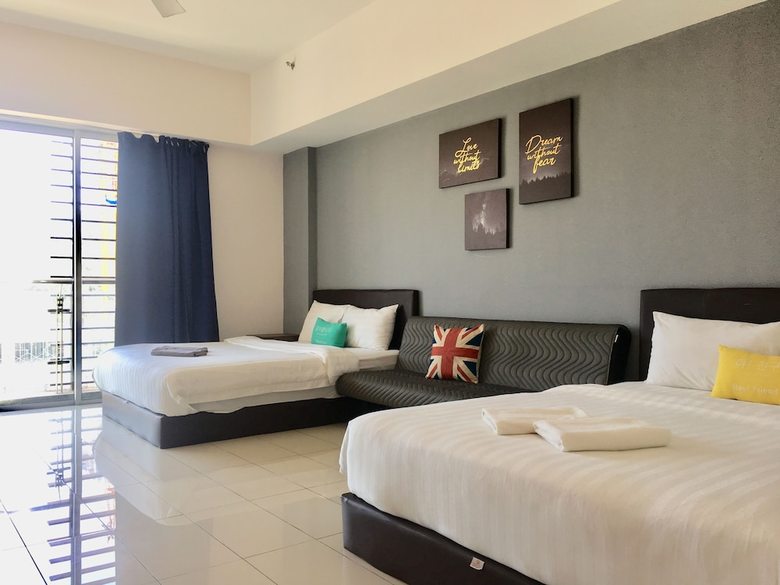 Hotel Jio Suites Aeropod Big Quadruple Rooms