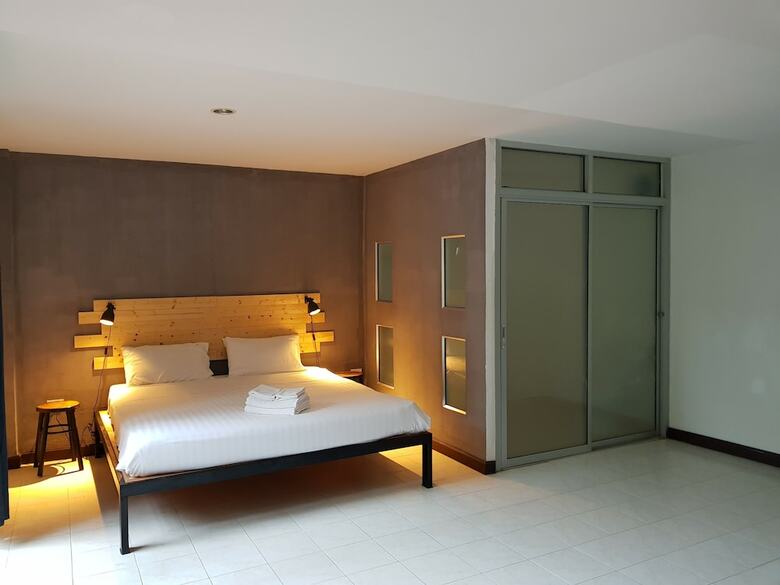 Hi Karon Beach Hotel