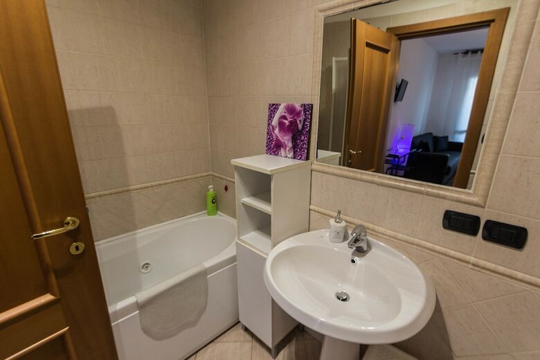 Hotel Leonardo Rome Holidays