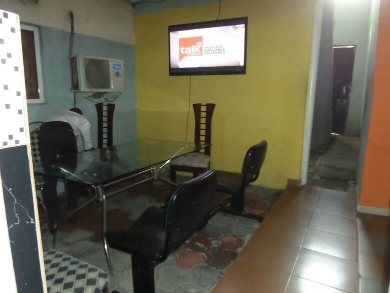 Metro Hotel Ajeigbe