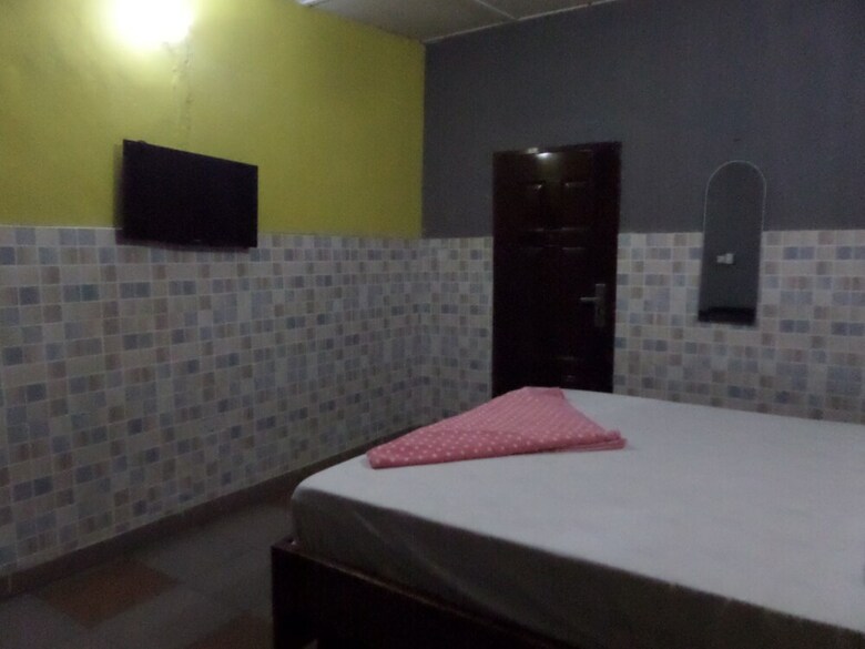 Metro Hotel Ajeigbe