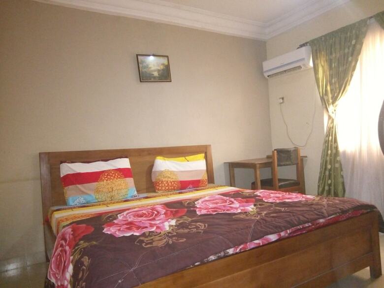 Prime Rose Hotel And Suites