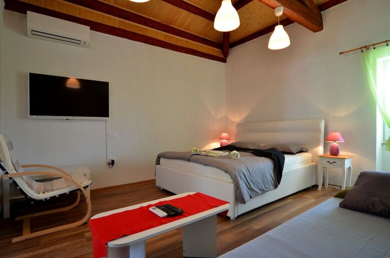 Graziella Apartments