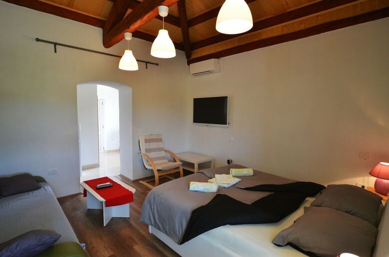 Graziella Apartments
