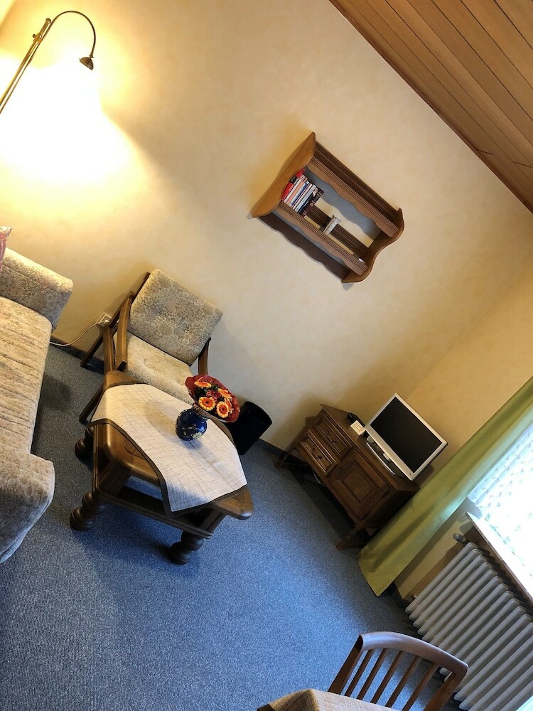 Hotel Cafe Best G�stezimmer