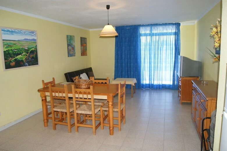 Apartamentos Marineu Sol Y Mar D�plex