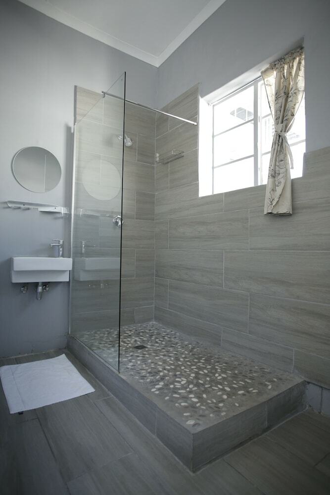 Hostal Moy Guesthouse & Backpackers - Hostel