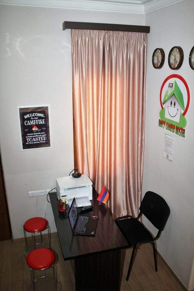 Hostal Happy Camper Hostel