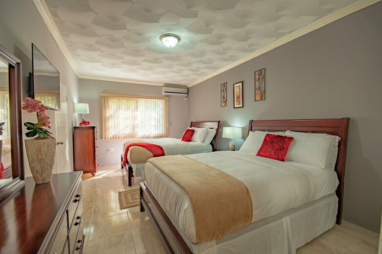 Tropical Escape Villa - 3 Bedroom