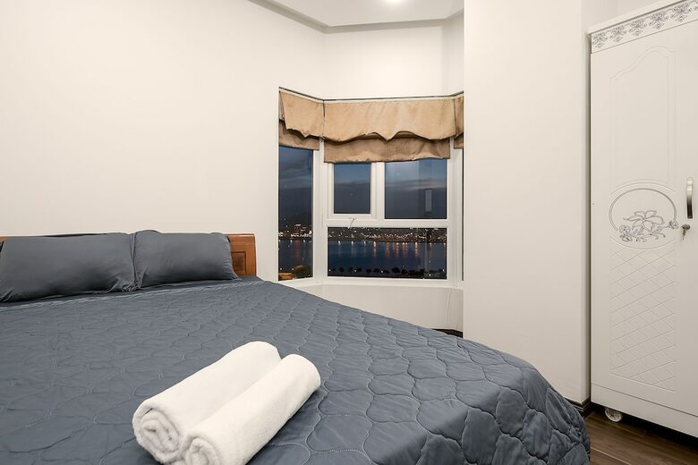 Salalem Monarchy Apartment Han Riverside
