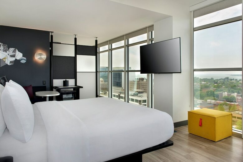 Hotel Aloft Buffalo Downtown