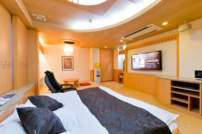 Hotel Mine - Adults Only